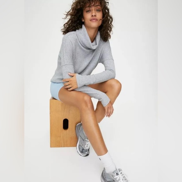 Aritzia Thermal Pullover Sweater Top Cowl Neck Neutral Gray Casual Sz S EUC - Picture 4 of 12